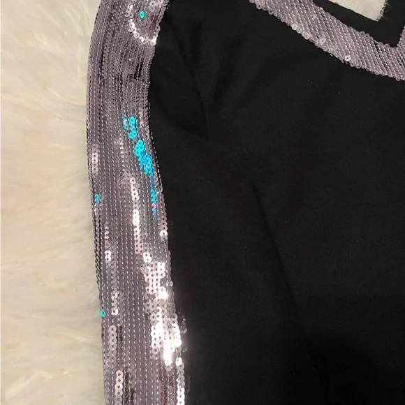 Soft sweater with silver sequins XL NWT - Picture 5 of 5